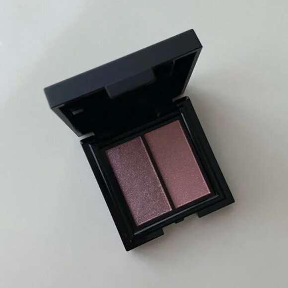 Brand New Eleman Beauty Eyeshadow Duo 'Aerial & Luna' 2.1g / 0.07oz - Picture 3 of 7